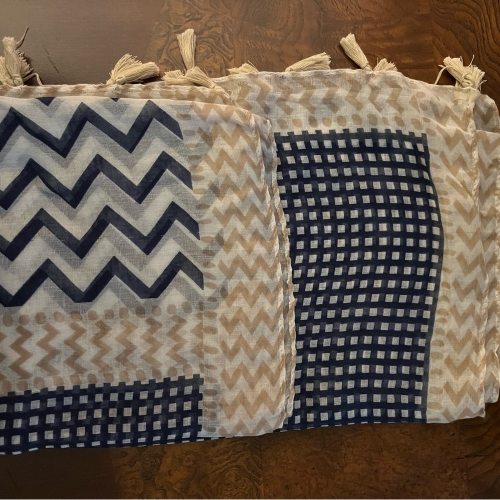 Colorful Patterned Scarves Set - Picture 4 of 4